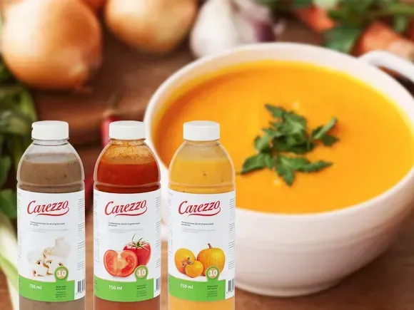 Nieuw: Carezzo soepen in flessen als eiwitrijke tussendoortjes